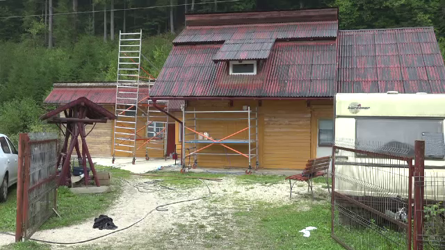 Cum s-a produs accidentul șocant din Apuseni, unde trei voluntari au murit electrocutați pe o schelă când vopseau o cabană