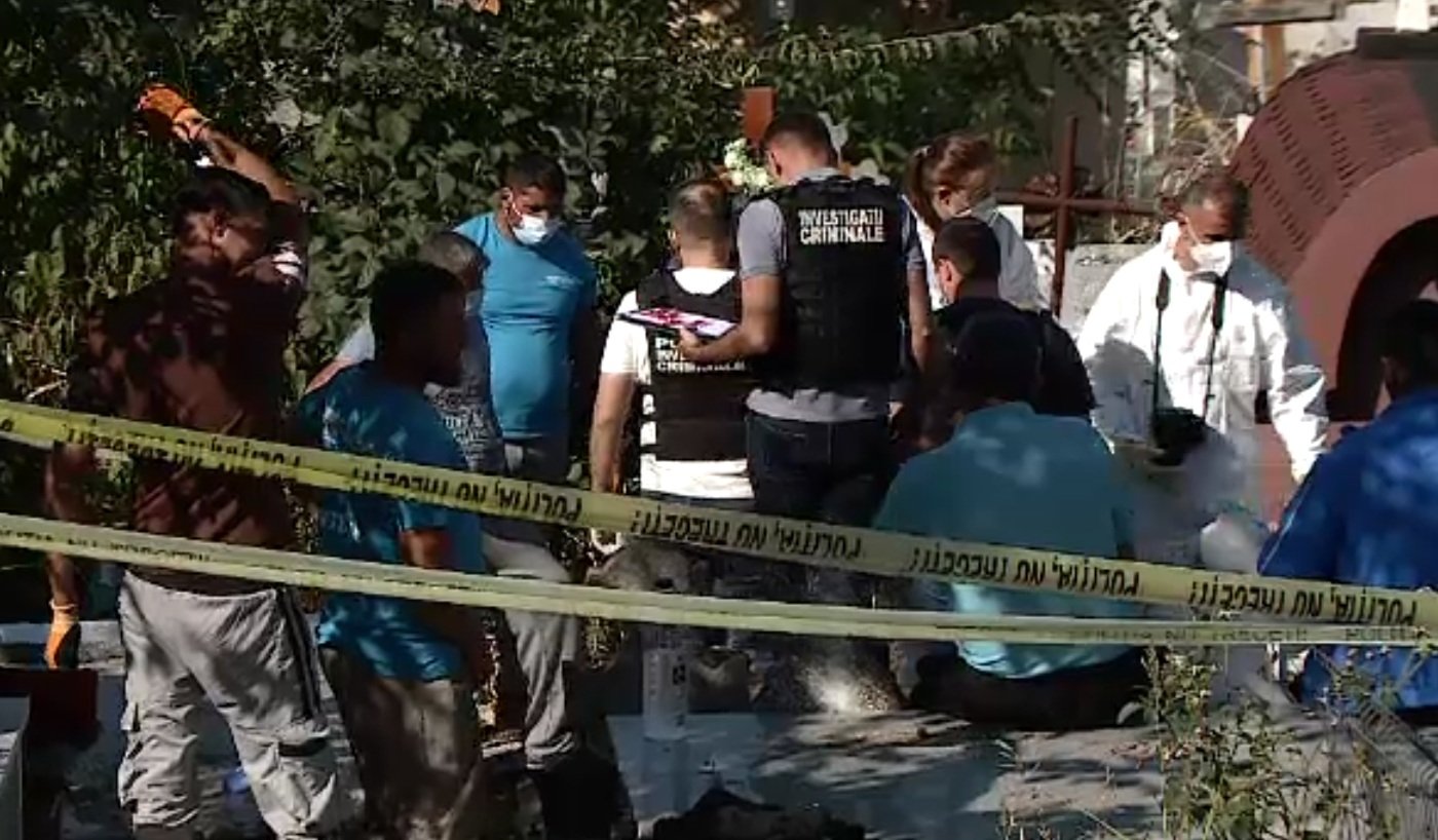 Câte persoane au fost îngropate în cripta falsă descoperită la Slatina. Ce au constatat criminaliștii în timpul săpăturilor