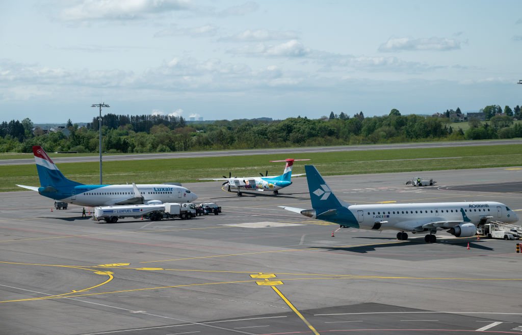 Aeroportul din Luxemburg a fost închis temporar după detectarea unor drone care zburau neautorizat