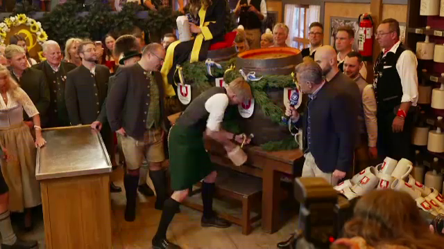 Noul primar ecologist al Munchenului a inaugurat cea de-a 191-a ediție a Oktoberfest. A dat cep primului butoi cu bere