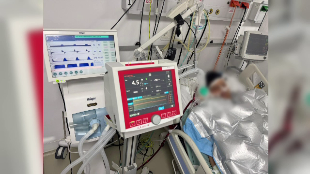 Trei tineri, salvați cu ajutorul aparatului ECMO. Medicii au mers în alte orașe pentru a le susține inima și plămânii
