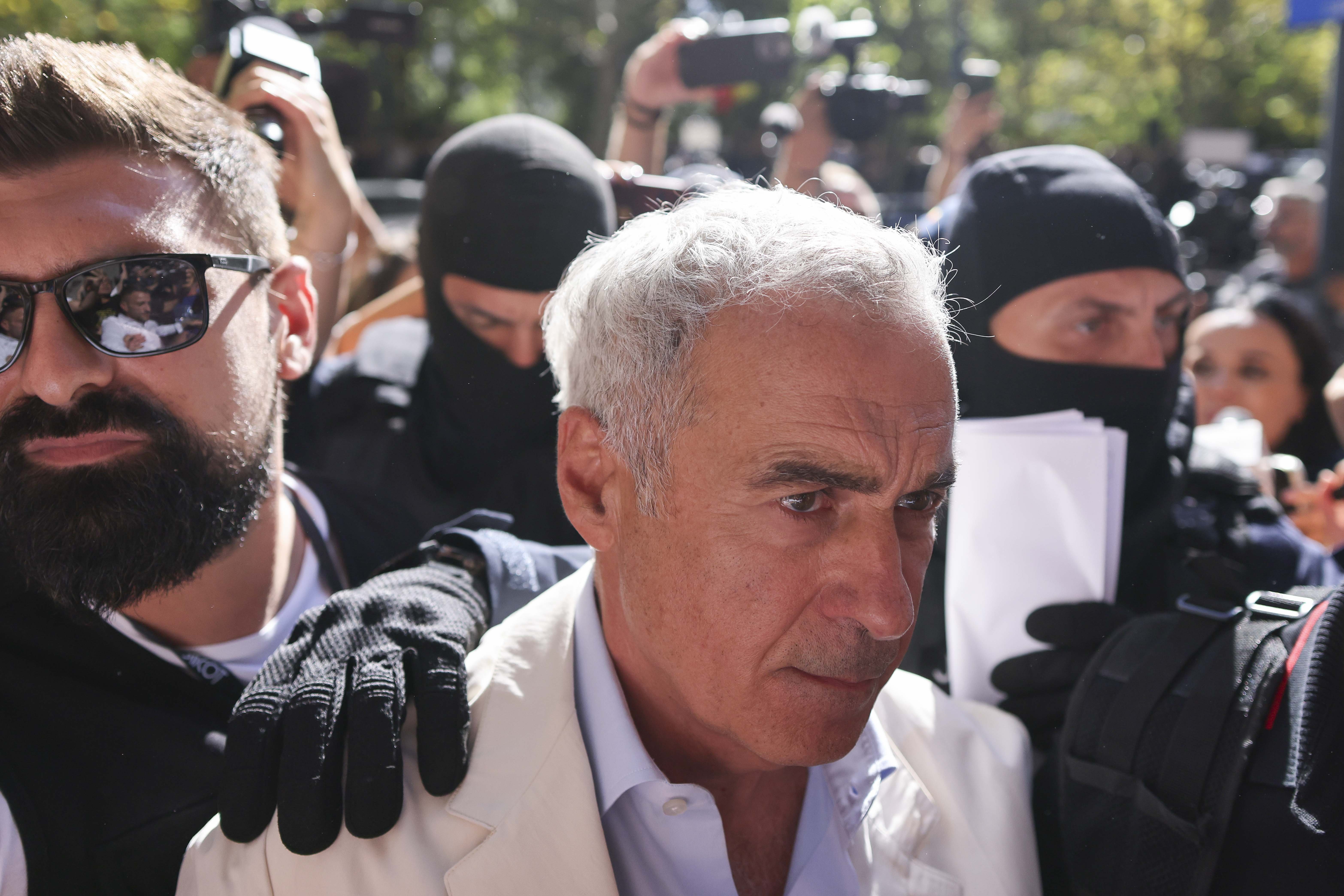 Călin Georgescu a ajuns la DIICOT pentru a fi audiat în dosarul de înșelăciune cu prejudiciu de peste 1,1 mil. de euro