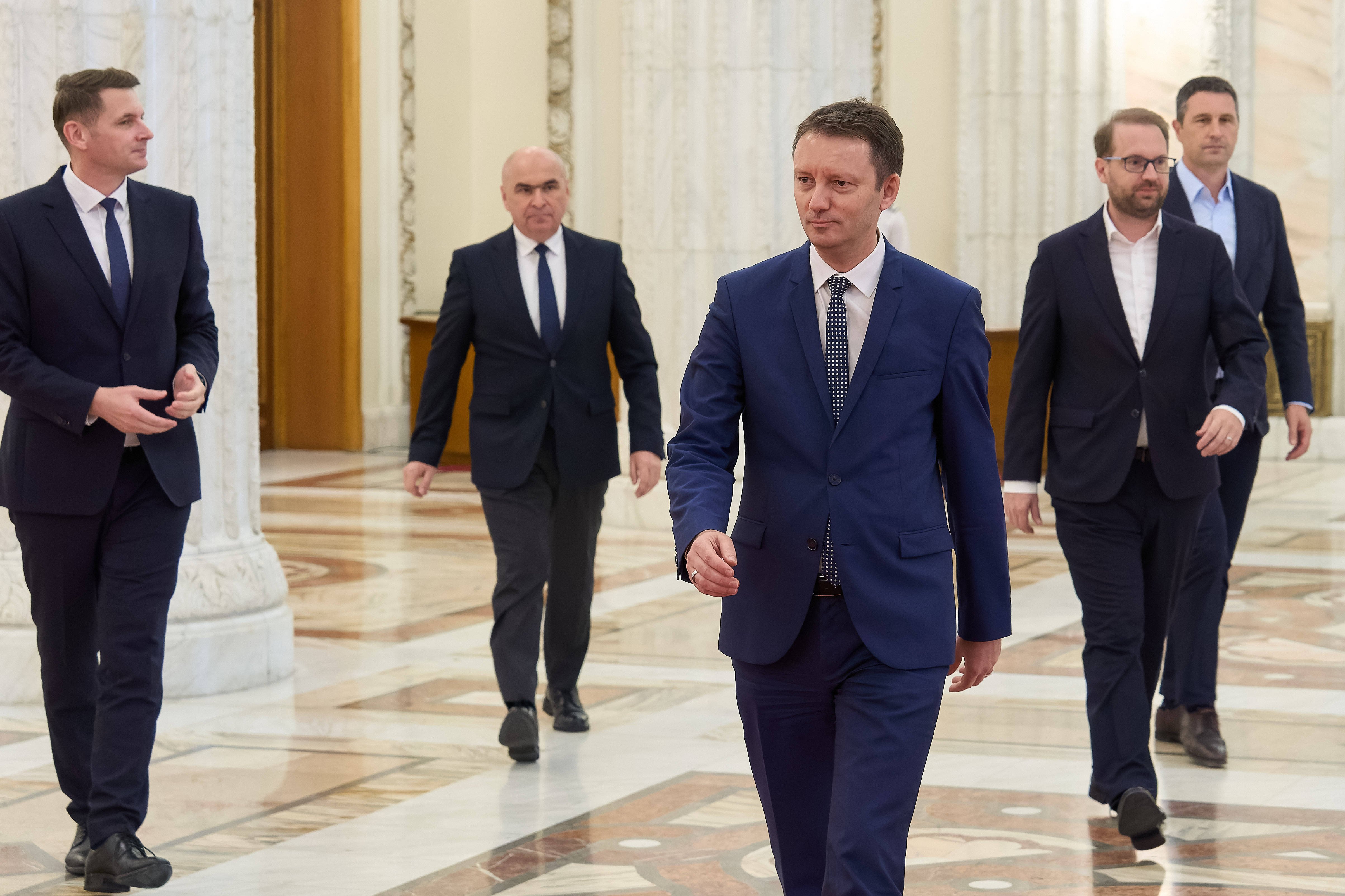 „Puciștii” din PNL anunță că vor vota și ei Guvernul Mureșan. Câte voturi s-au adunat până acum din necesarul de 233