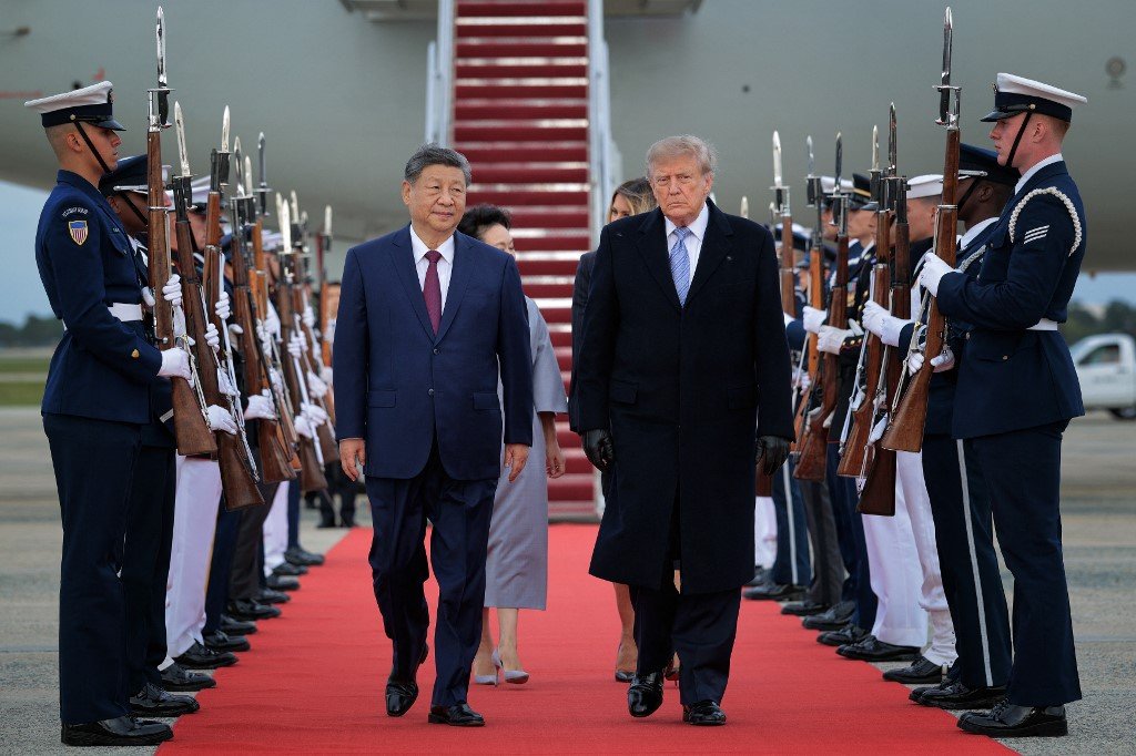 Xi Jinping, primit de Donald Trump în SUA, după o pauză de 10 ani. Marile mize ale întâlnirii