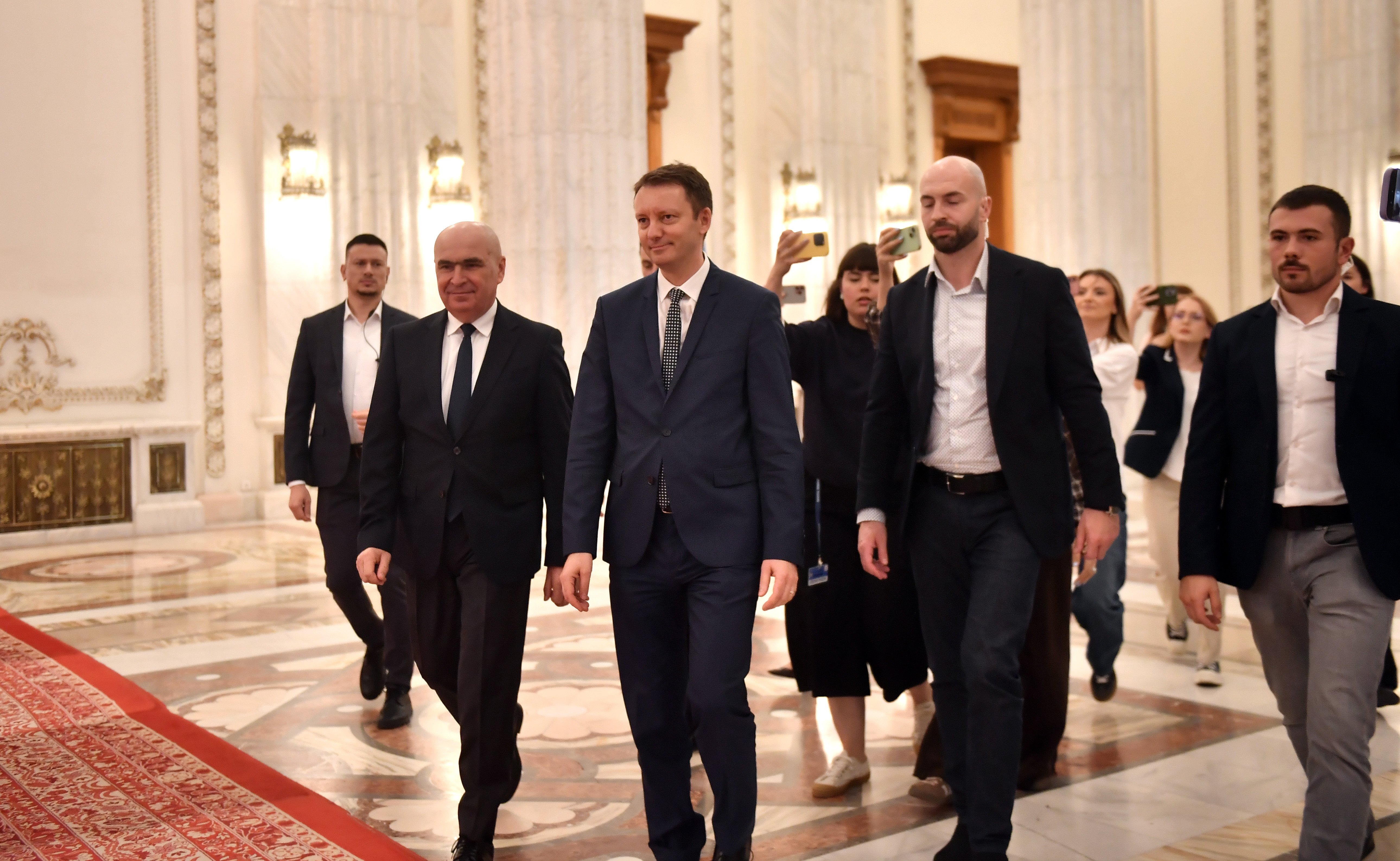 Cum se împart ministerele din guvernul Siegfried Mureșan. Postul pe care l-ar putea primi Ilie Bolojan