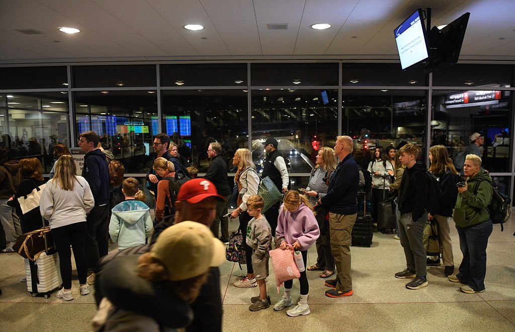 Cel mai contagios virus din lume a ajuns pe un mare aeroport din SUA. Autoritățile avertizează asupra unui risc de expunere