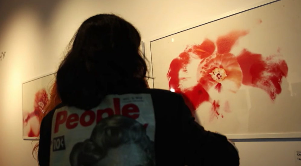 (P) „Anatomia unui zâmbet”. Expoziția care transformă sănătatea gingiilor într-o experiență artistică