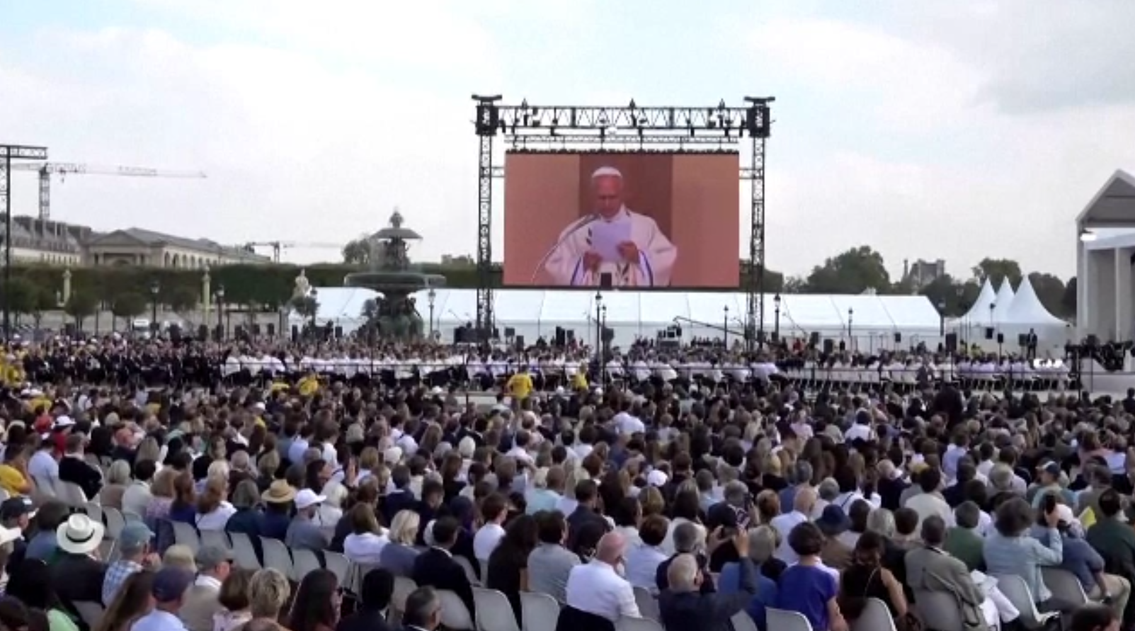 Mulțime uriașă la Paris pentru Papa Leon al XIV-lea. 700.000 de oameni au participat la slujba din Place de la Concorde