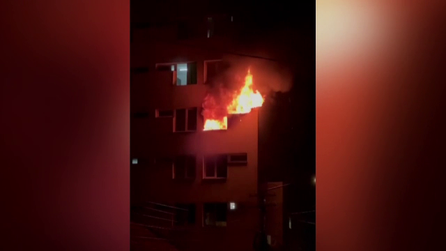 Incendiu puternic într-un cămin studențesc din Cluj-Napoca. 200 de tineri au fost evacuați în toiul nopții