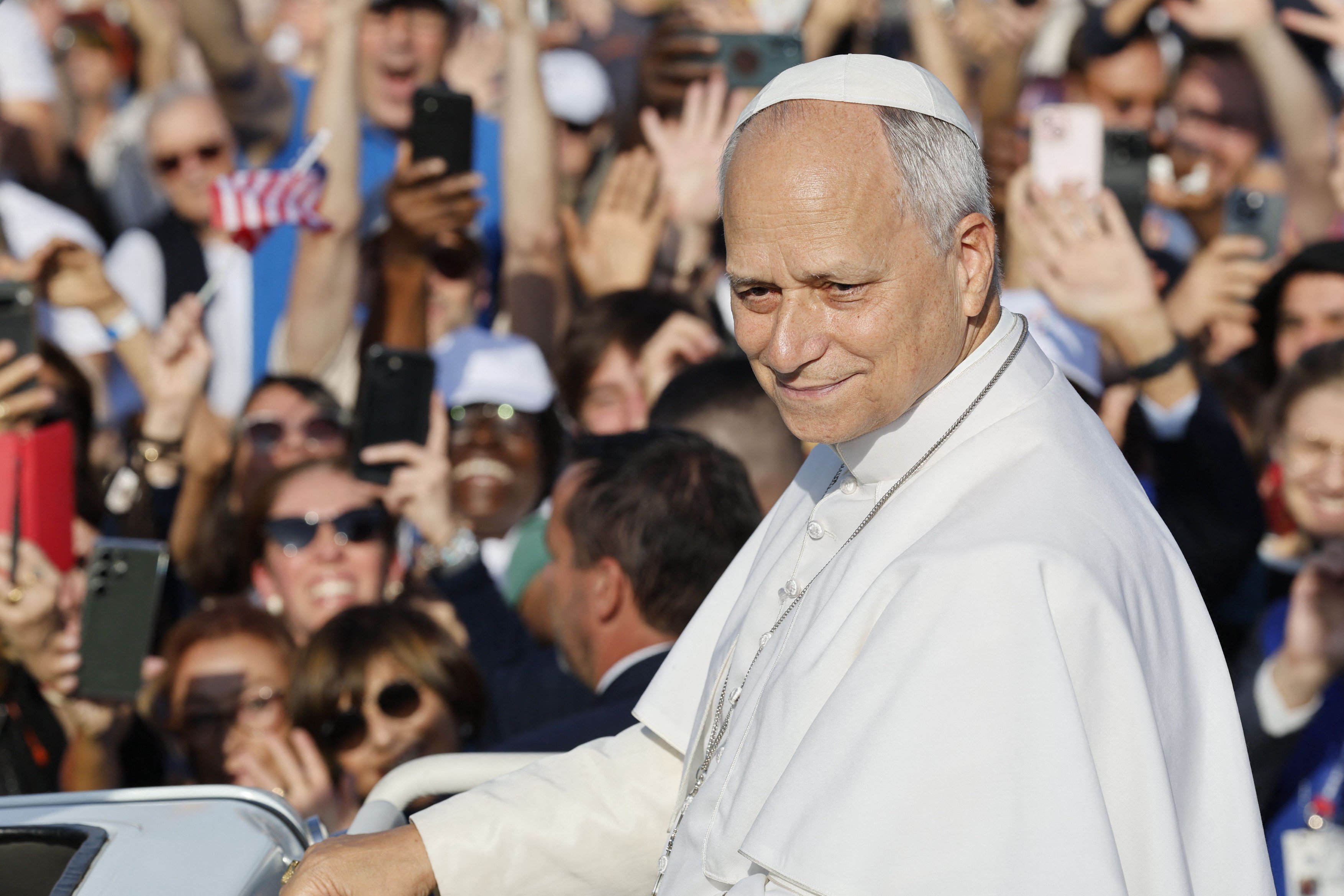 Papa Leon s-a rugat în Grota de la Lourdes ca Franța să aibă „lideri înțelepți și generoși”, „pregătiți să se sacrifice”