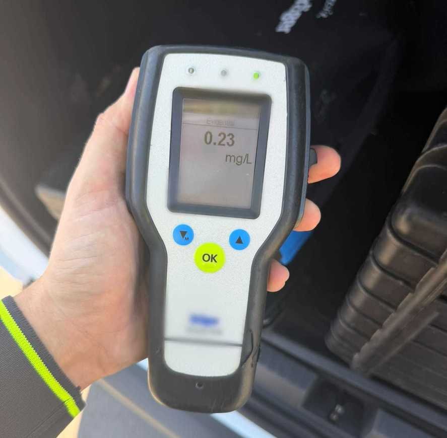Un elev al unei şcoli de şoferi din Giurgiu, prins băut în timpul orelor de practică. Ce amandă a primit instructorul auto