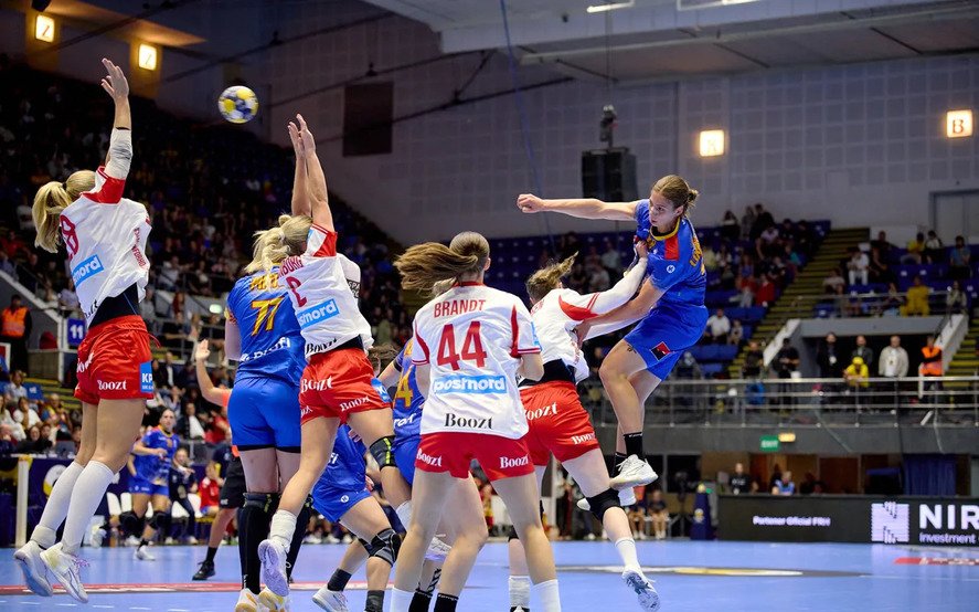 România a câștigat bronzul la handbal feminin, la Turneul F4 EHF Euro Cup, după victoria cu Ungaria, scor 33-30