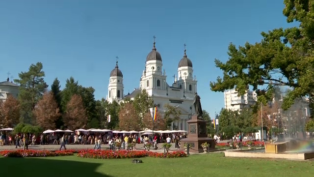 Pelerinajul Sfintei Cuvioase Parascheva a început la Iași. Sute de credincioși au ajuns deja la Catedrala Mitropolitană