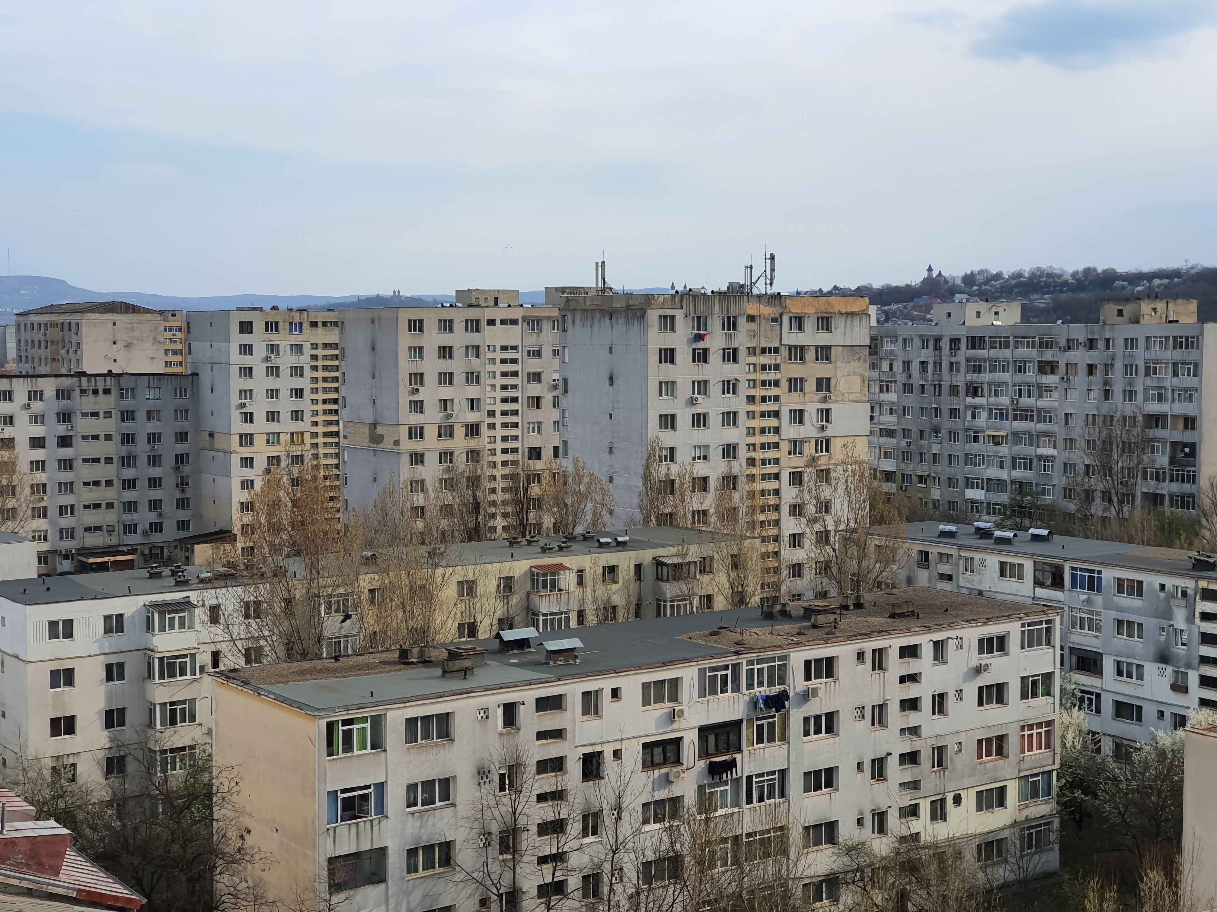 Termoenergetica a anunțat lucrări în sectoarele 4 și 5. Peste 1.800 de blocuri vor rămâne temporar fără apă caldă