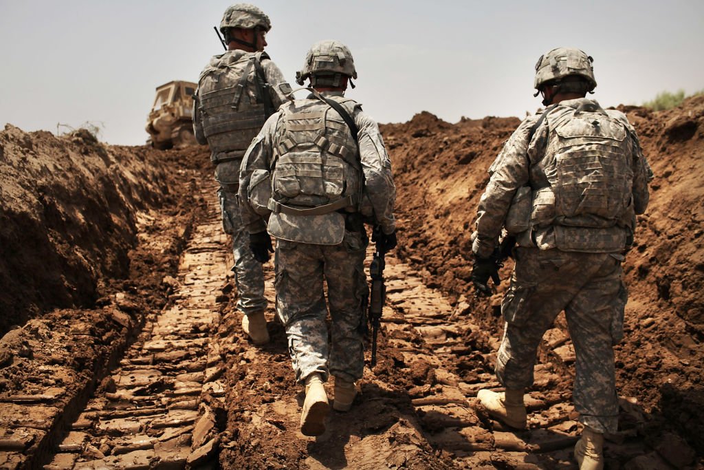 SUA și-ar fi retras toate trupele combatante și de sprijin din Irak. Țara se pregătește pentru patru zile de sărbătoare