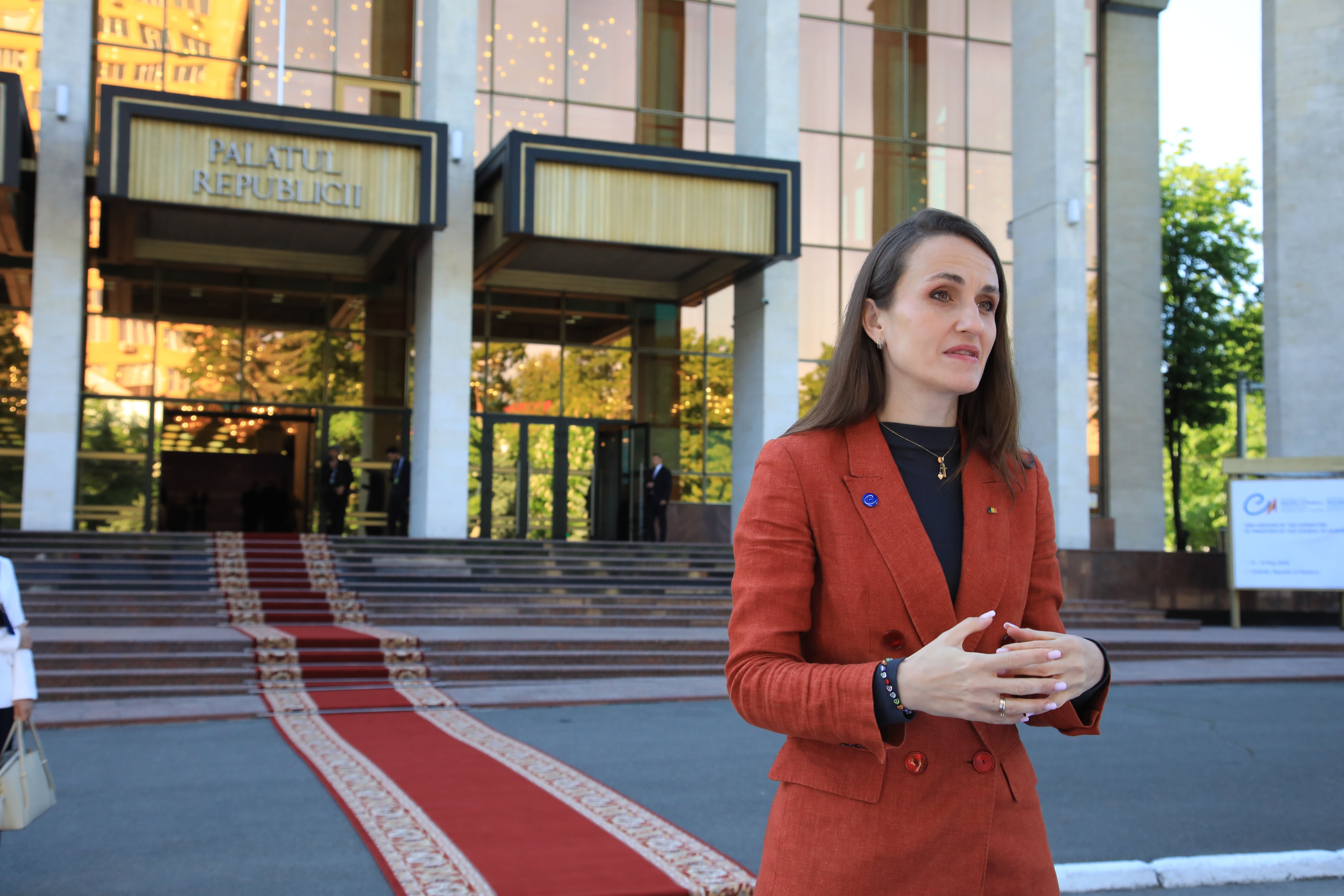 Oana Țoiu: Atacurile din Marea Neagră afectează fluxurile globale de hrană. Mai multe state depind de comerțul cu grâne