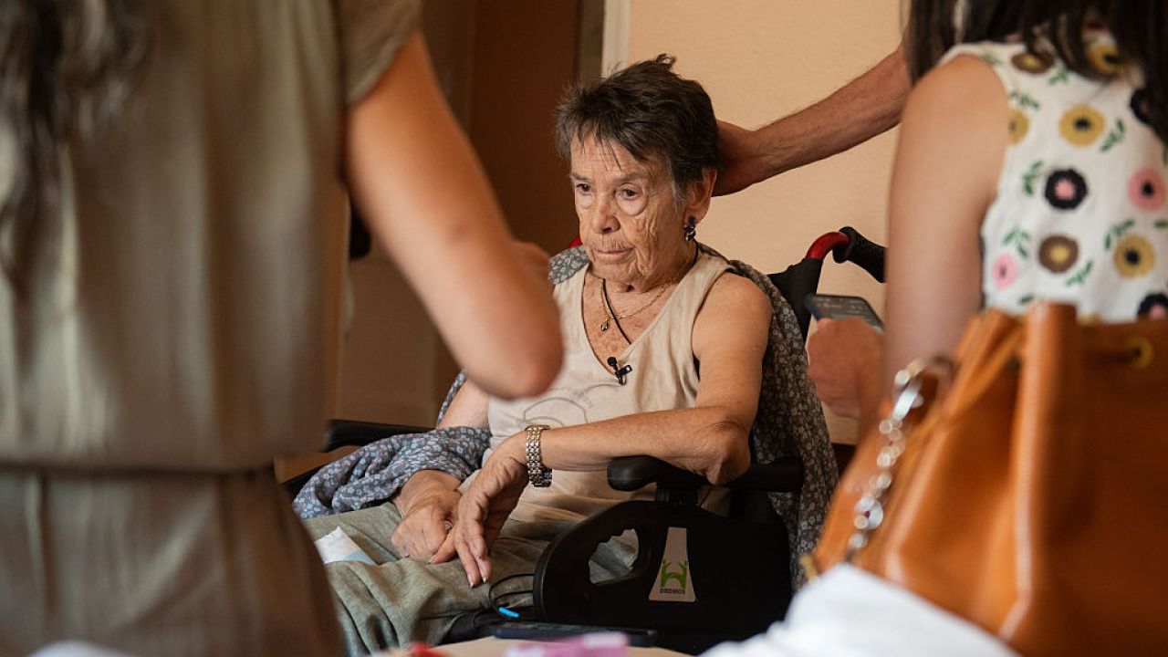 Pensionara din Madrid va reveni în apartamentul ei după creșterea chiriei