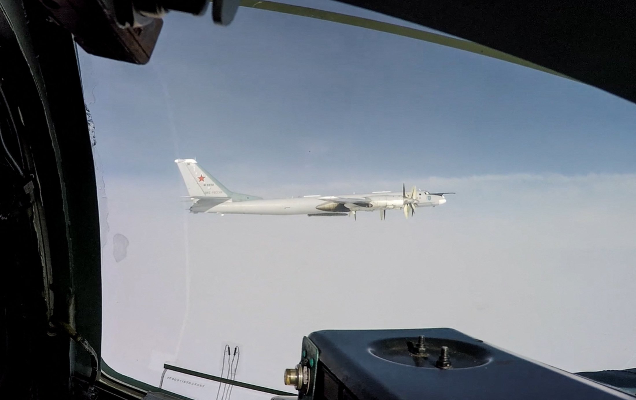 S-a prăbușit un bombardier strategic rusesc Tu-95. Există un singur supraviețuitor