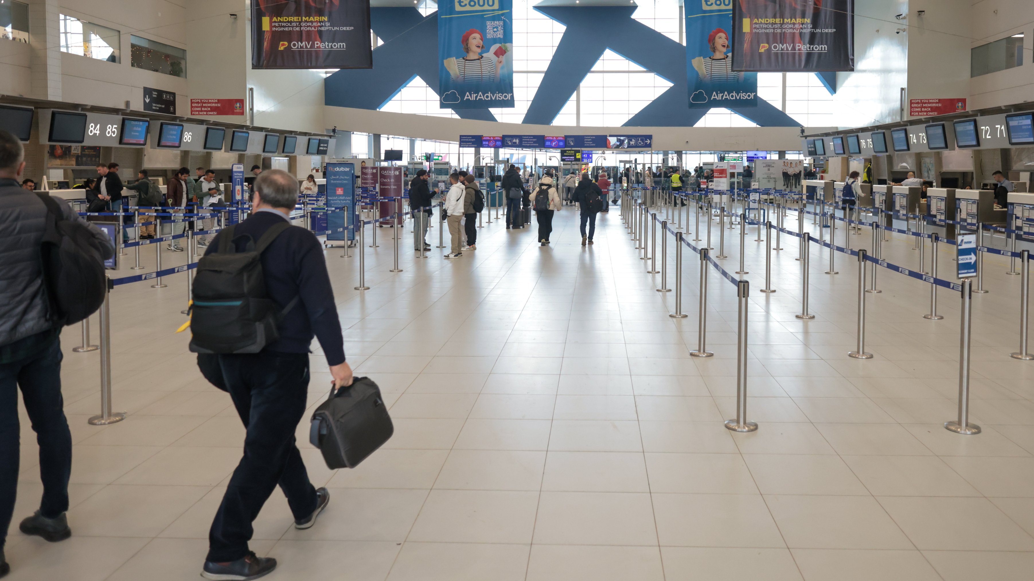 O companie aeriană românească suspendă sau anulează unele zboruri în octombrie. Are probleme cu unele aeronave Airbus
