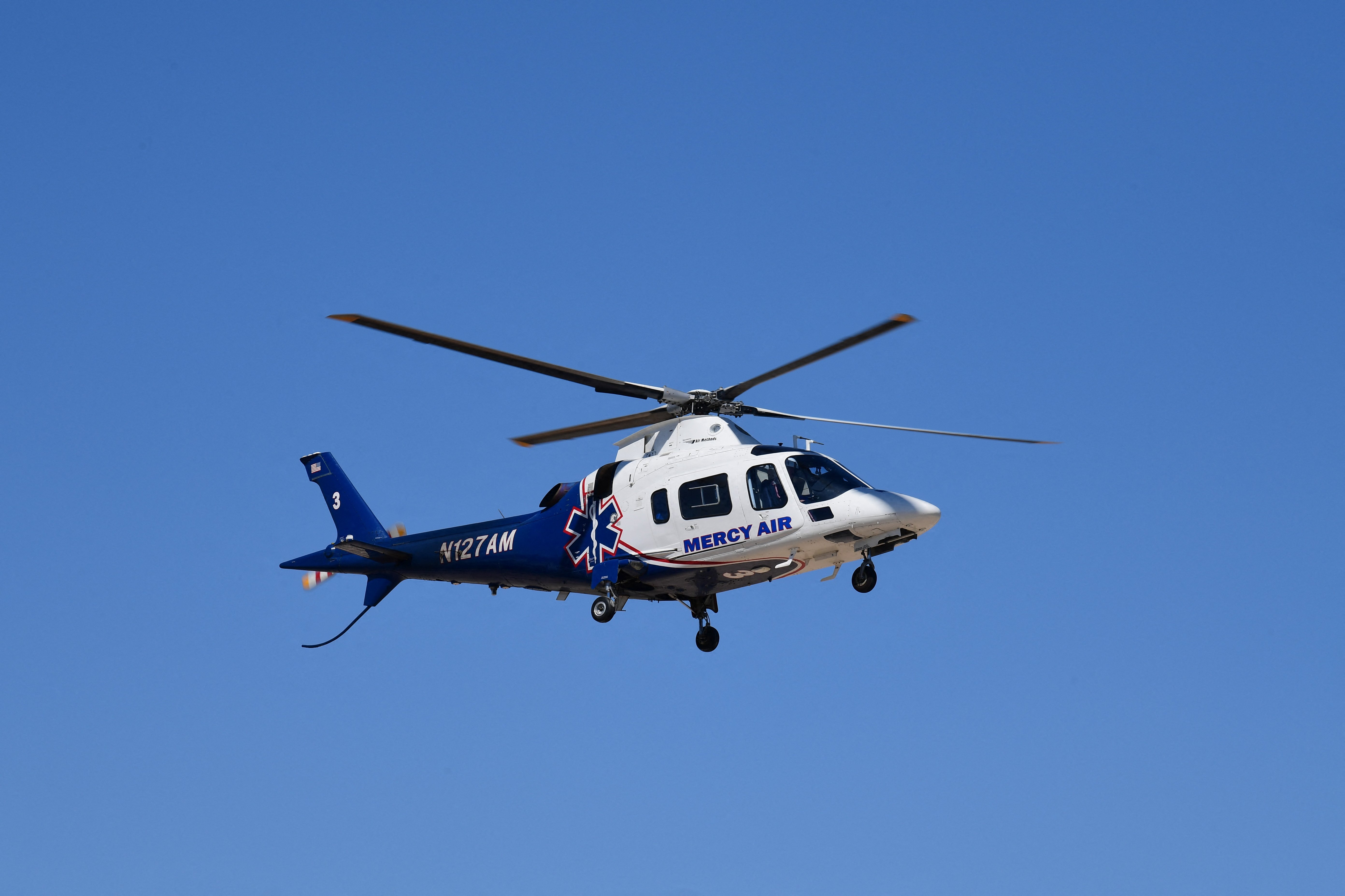 Un elicopter medical s-a prăbușit în largul insulei Catalina, lângă Los Angeles. Două persoane au murit