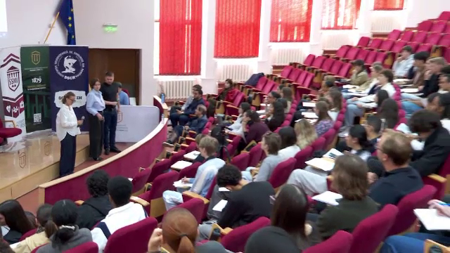 An universitar deschidere