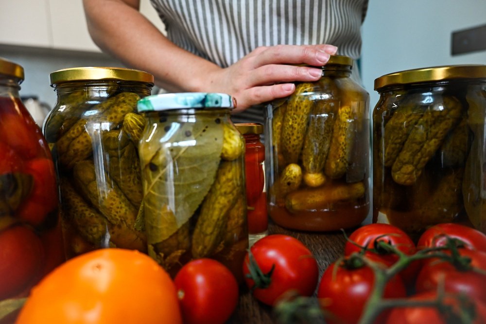 Cât timp și la ce temperatură se sterilizează borcanele. Metoda corectă pentru conservele de iarnă