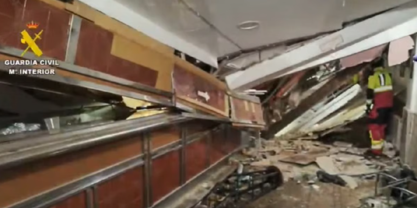 Un bar s-a prăbușit în Spania. Mai multe persoane au fost rănite, iar altele au rămas blocate sub dărâmături. VIDEO