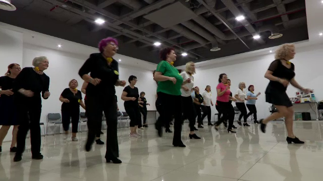 Cum se mențin bătrânii în formă. „Am învățat să redevin femeia care am fost în tinerețe”