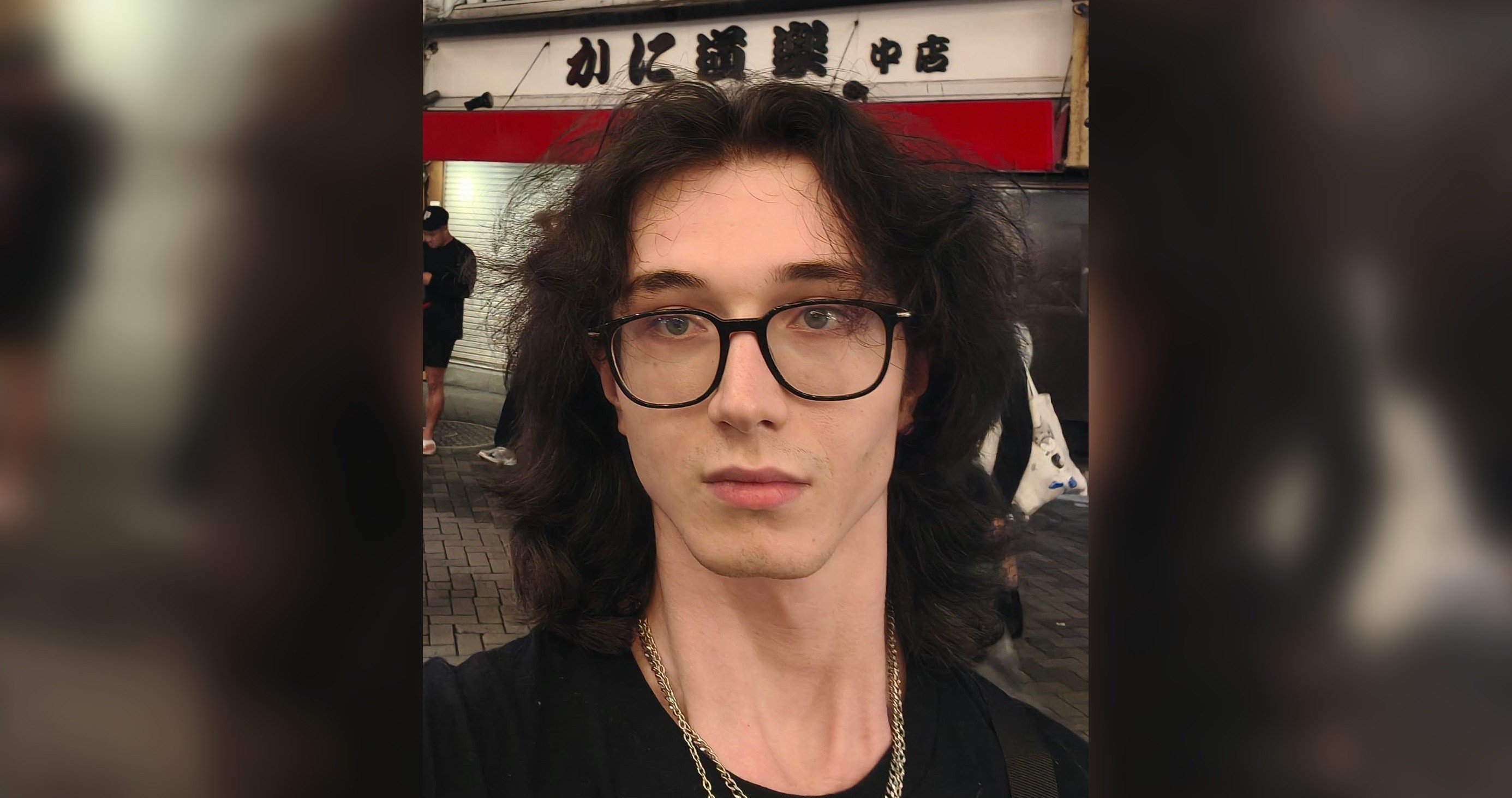 Un student român a obținut locul trei la un concurs NATO. A făcut un documentar despre pregătirea pentru blackout