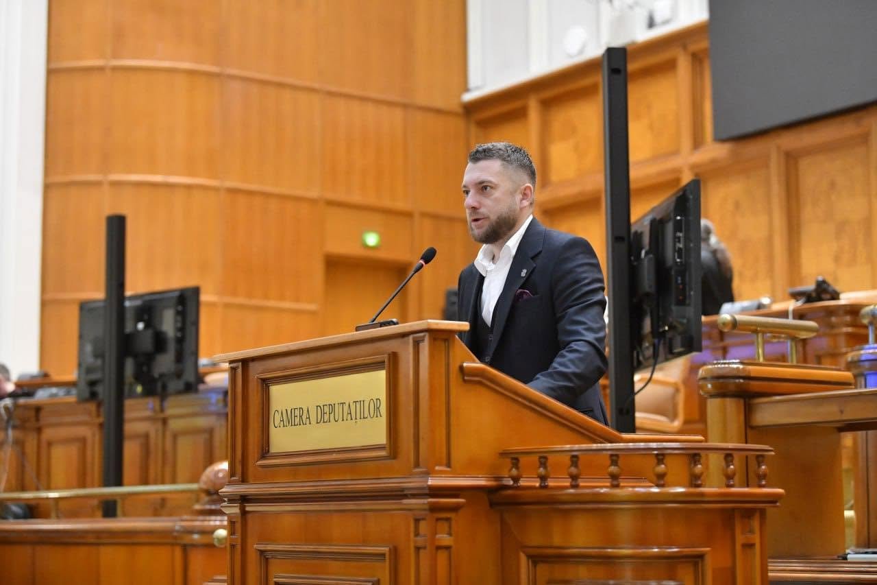 Deputatul Călin Florin Groza, de la grupul parlamentar al lui Victor Ponta, a trecut la PSD. Era secretar al UPR