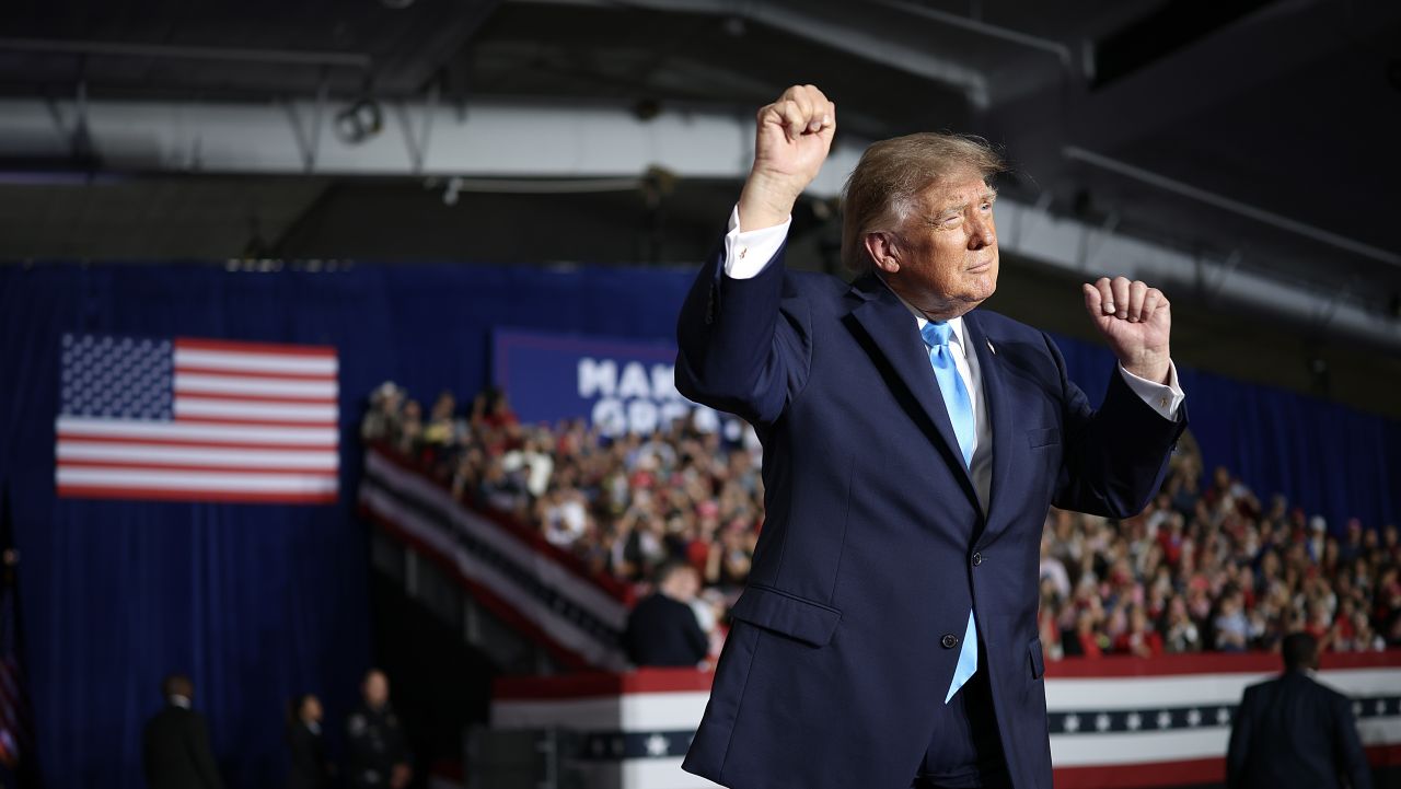 Trump amenință oficialii electorali din California cu închisoarea. Peste 20.000 de voturi sunt contestate