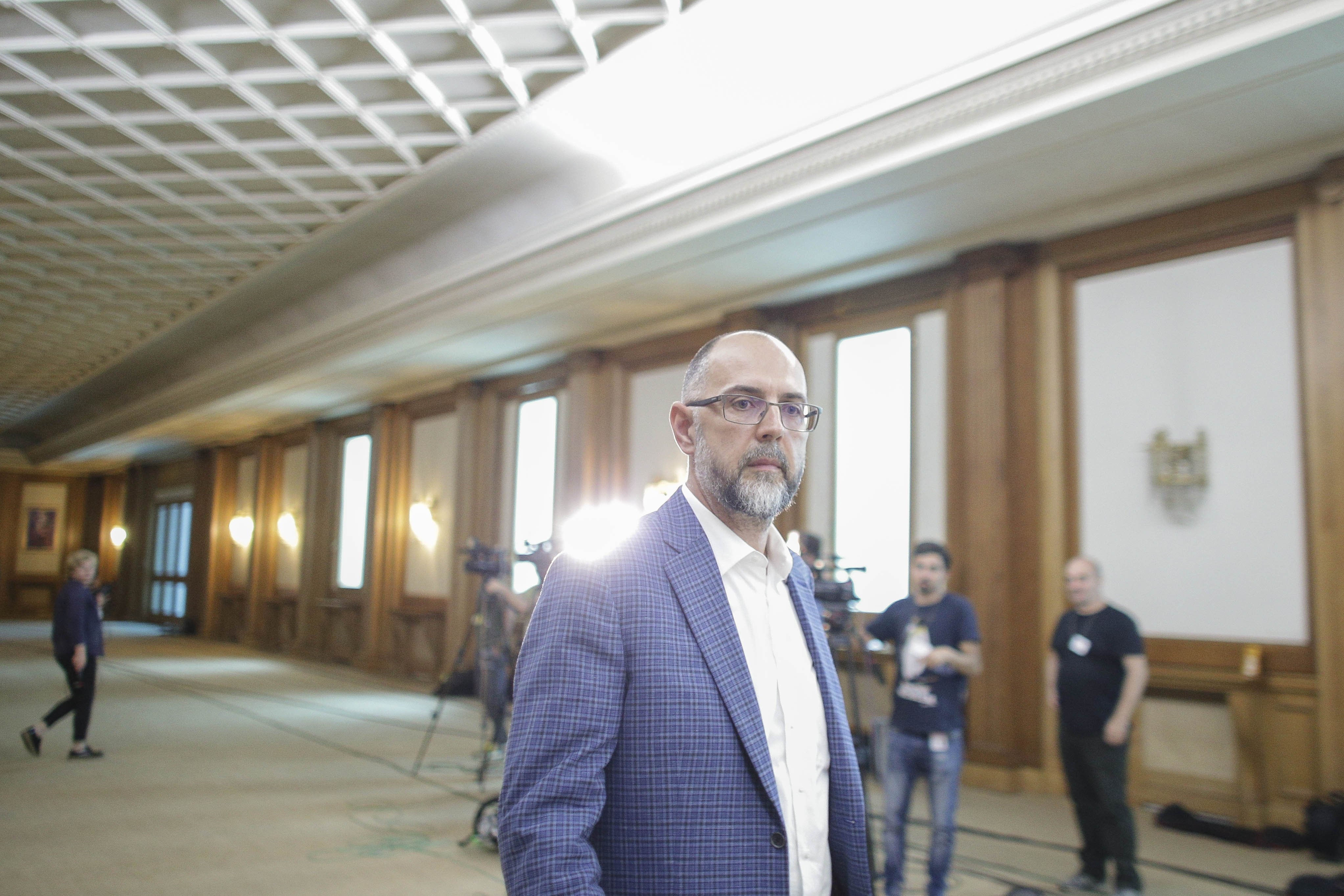 Kelemen Hunor se întâlnește joi cu Luca Niculescu. Condiția UDMR pentru susținerea noului Guvern