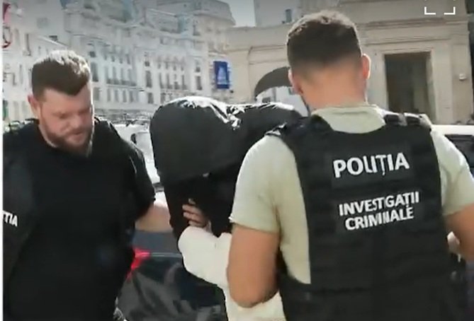 Escrocherie de amploare în Capitală. Bătrâni, păcăliți că sunt grav bolnavi și puși să ia credite pentru „leac”. Ce cumpărau