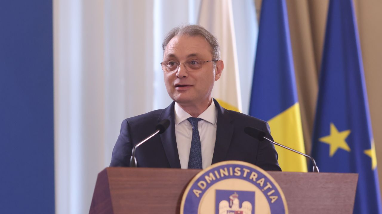 Luca Niculescu începe azi negocierile pentru formarea Guvernului. Ce cer partidele în schimbul votului din Parlament