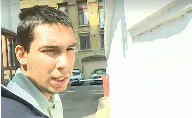 Tânărul care a agresat un livrator din Bangladesh, reținut din nou. Este cercetat de DIICOT pentru amenințări în scop terorist