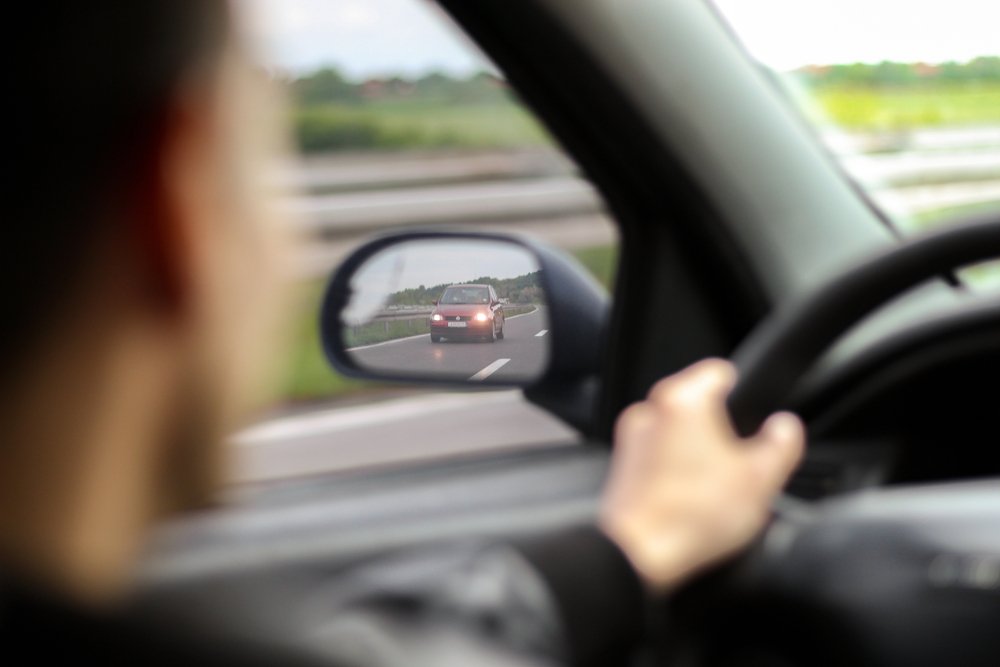 Greșeli care te pot lăsa fără permisul auto aproape imediat. Ce abateri îi pot lăsa pe șoferi fără dreptul de a conduce