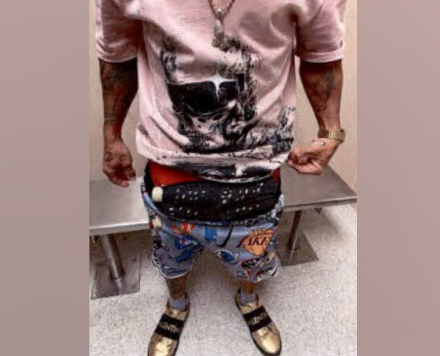 Suspiciunile vameșilor au dus la o descoperire neașteptată pe aeroportul din Miami. Ce au găsit asupra unui pasager. FOTO