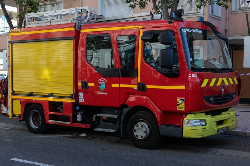 Au furat cardul de carburant al pompierilor și au făcut plinul de 137 de ori, în Franța. Prejudiciul se ridică la 22.000 de euro