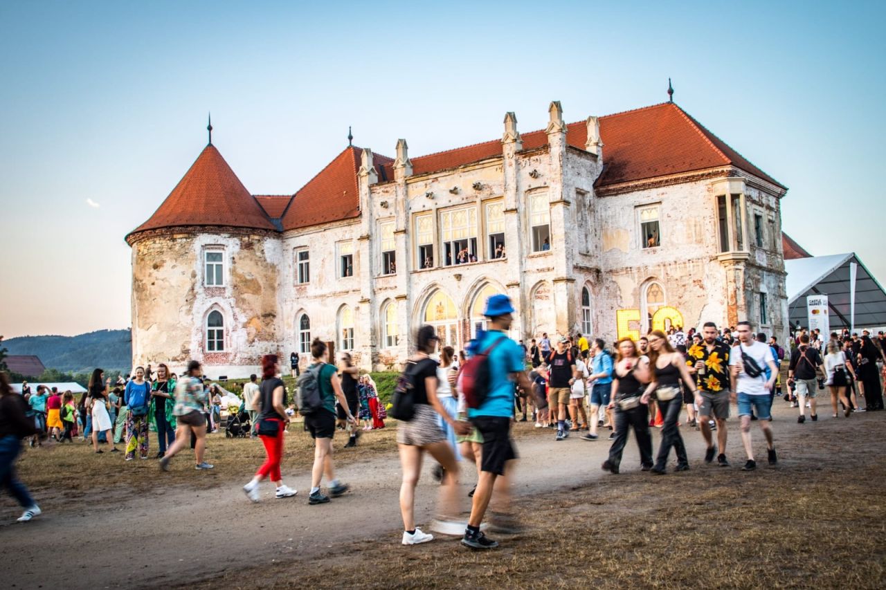 Când va avea loc Electric Castle în 2027. Organizatorii au anunțat data la care va începe festivalul din Bonțida