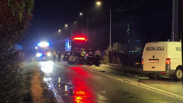 Greșeala făcută de șoferul de 25 de ani care a murit alături de pasagerele de 17 ani în accidentul din Vâlcea
