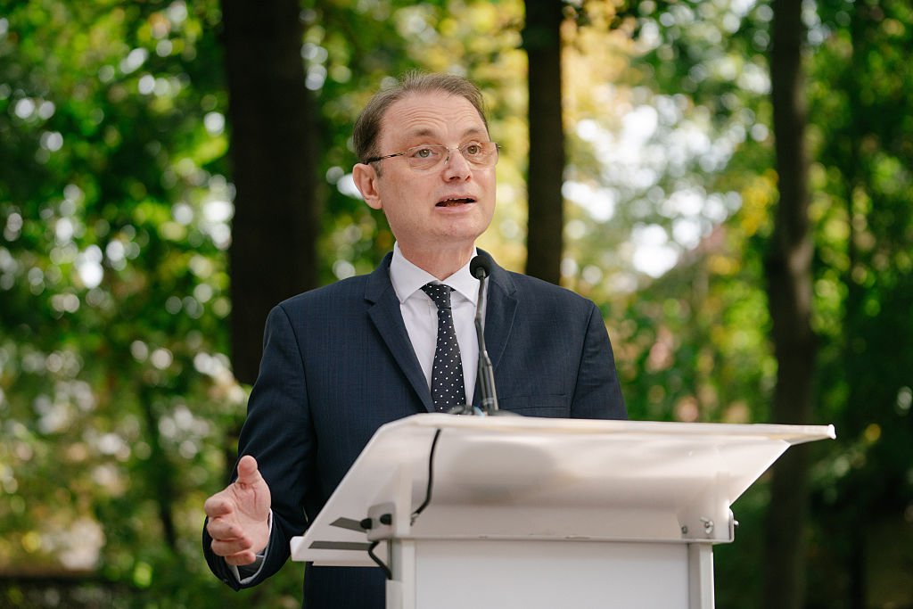 De ce crede Luca Niculescu că a fost propus premier: „Situaţia este una specială de s-a ajuns la desemnarea mea”