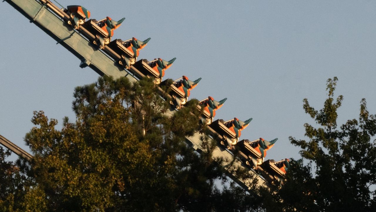 Incident grav cu rollercoaster în SUA: un bărbat a murit după ce a fost aruncat din carusel