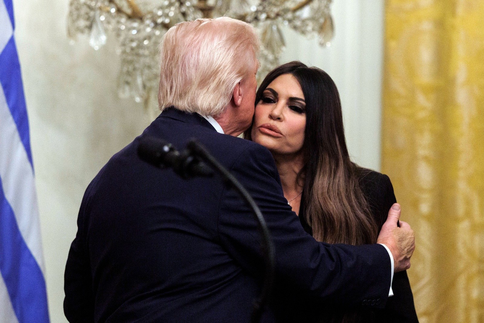 De ce a demisionat Kimberly Guilfoyle, ambasadoarea SUA în Grecia. Gestul care l-a făcut pe Trump să-i întoarcă spatele