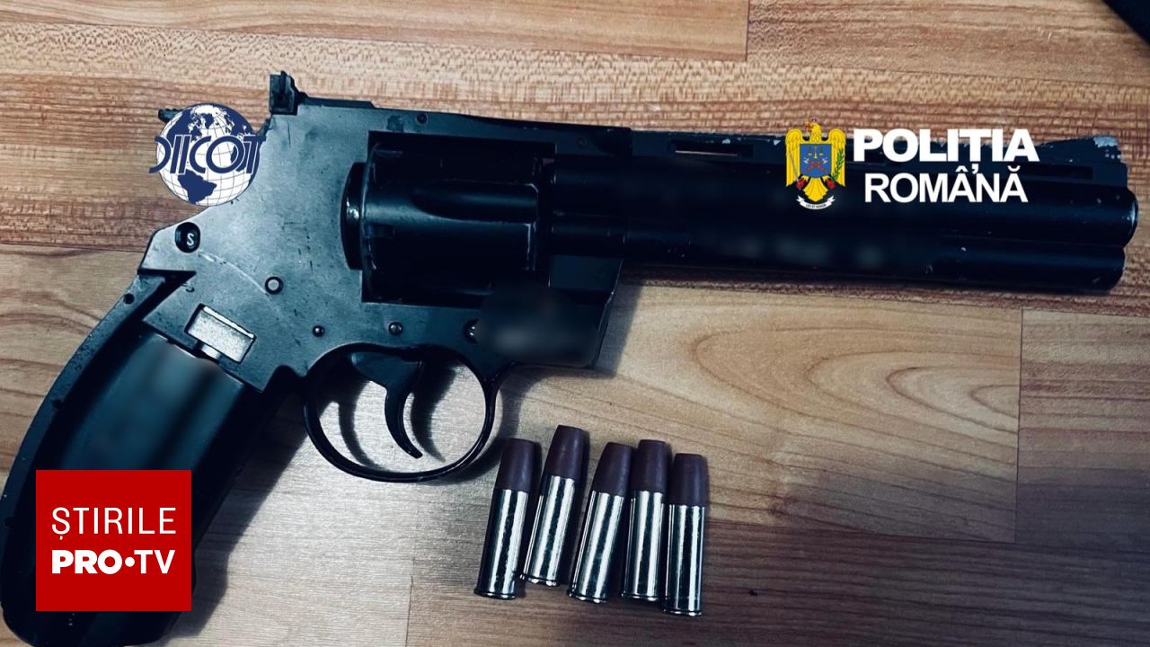 Trei minori, cercetați pentru accesare de propagandă teroristă de factură islamică. Ce au găsit polițiștii în locuințele lor