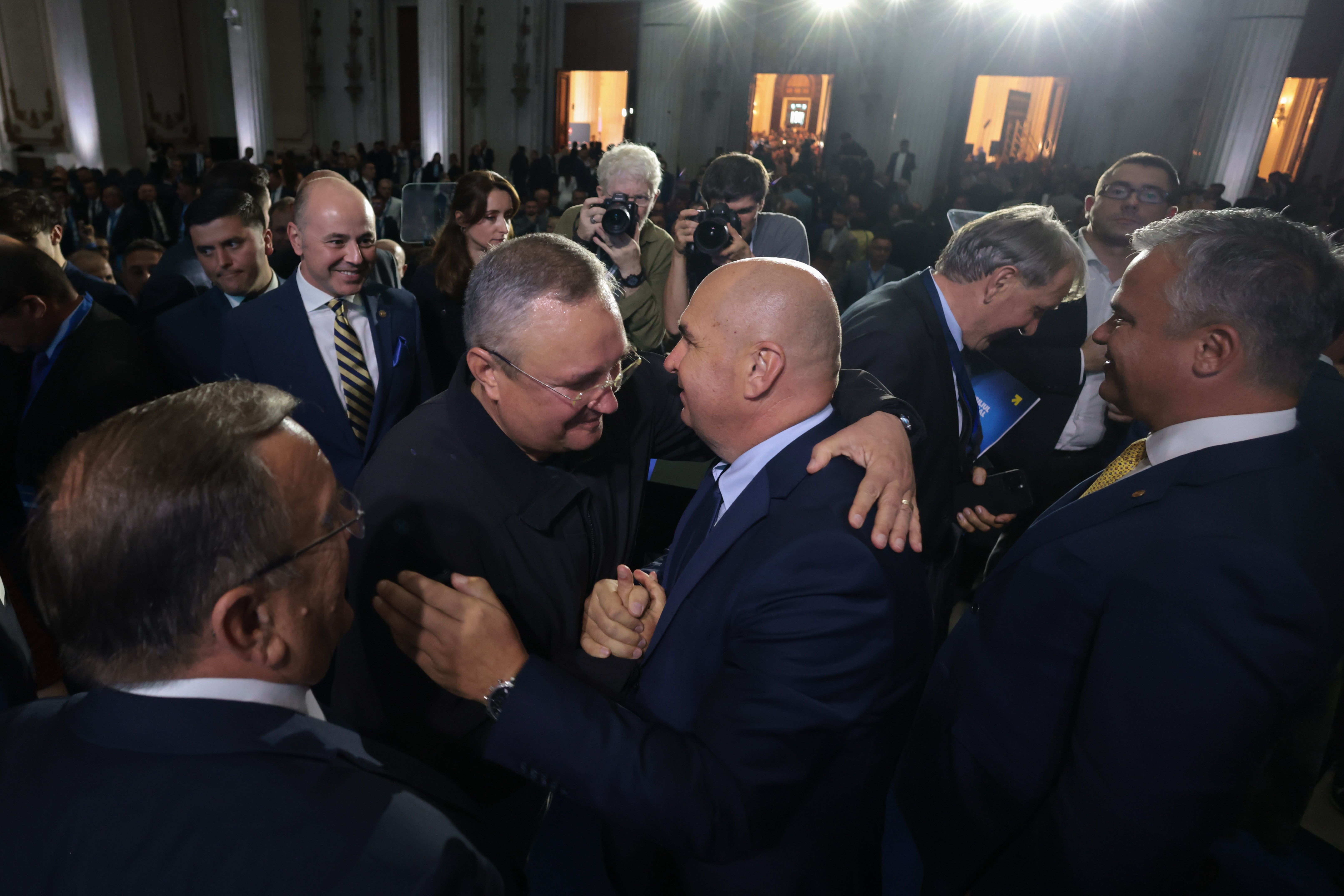 Lovitură pentru PNL. Liberalii, obligați să restituie 14 milioane de lei către bugetul de stat. Ce a decis instanța