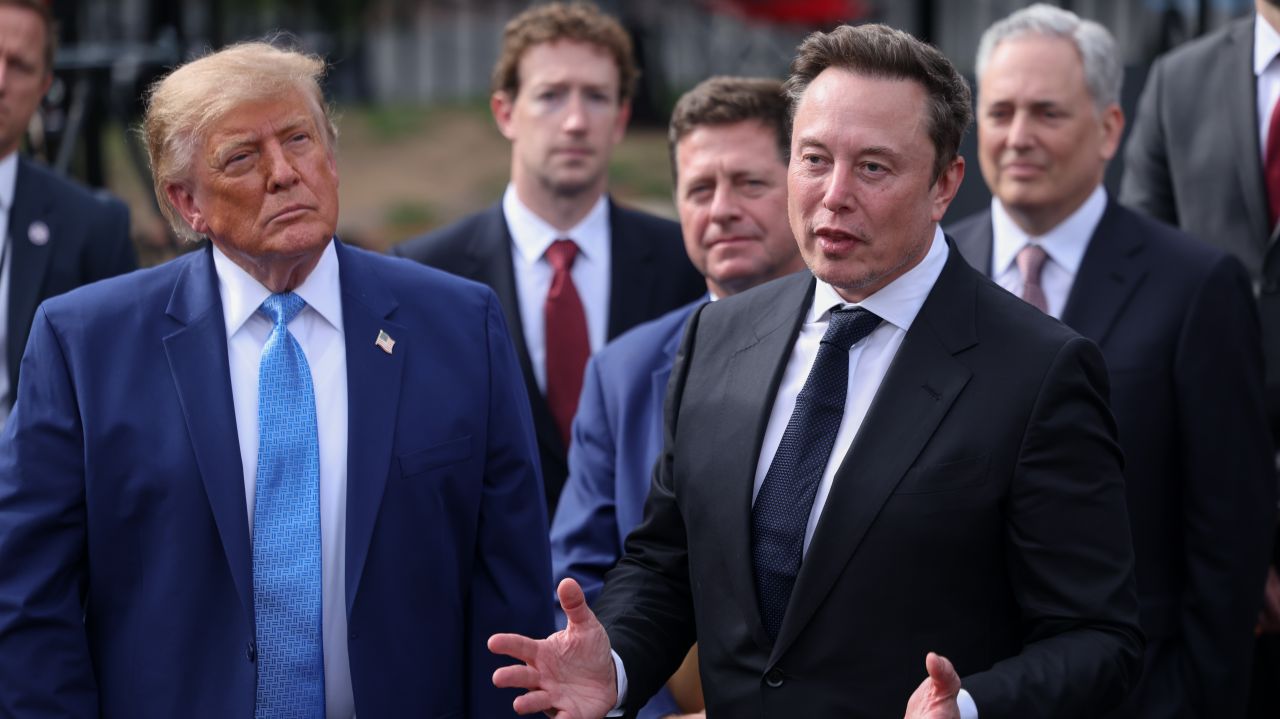 Trump neagă că ar fi ordonat „încetinirea” Starlink în Ucraina: Nu am fost eu, şi nu cred că a fost Elon
