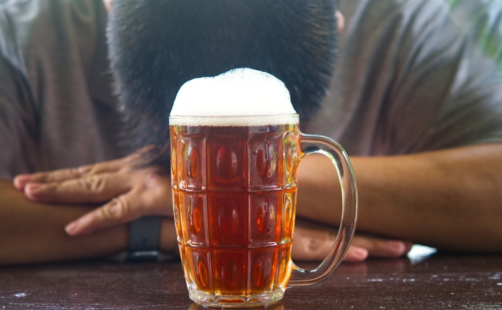 Un nou efect al alcoolului, descoperit de cercetători. Ce modificări apar la nivelul creierului. FOTO