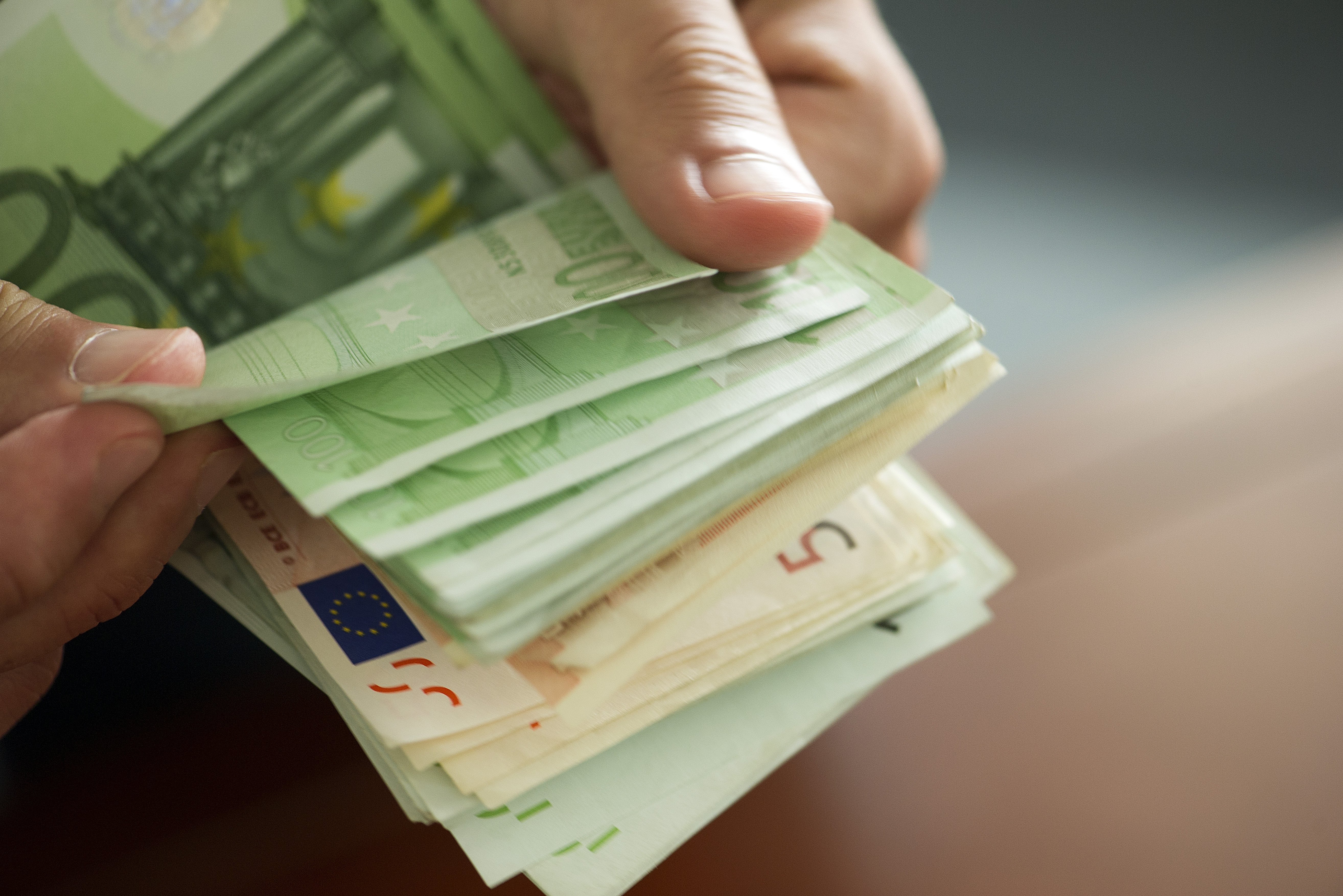 Un român a câștigat aproape 200.000 de euro în Italia cu un bilet la pariuri. Ce vrea să facă acum cu banii