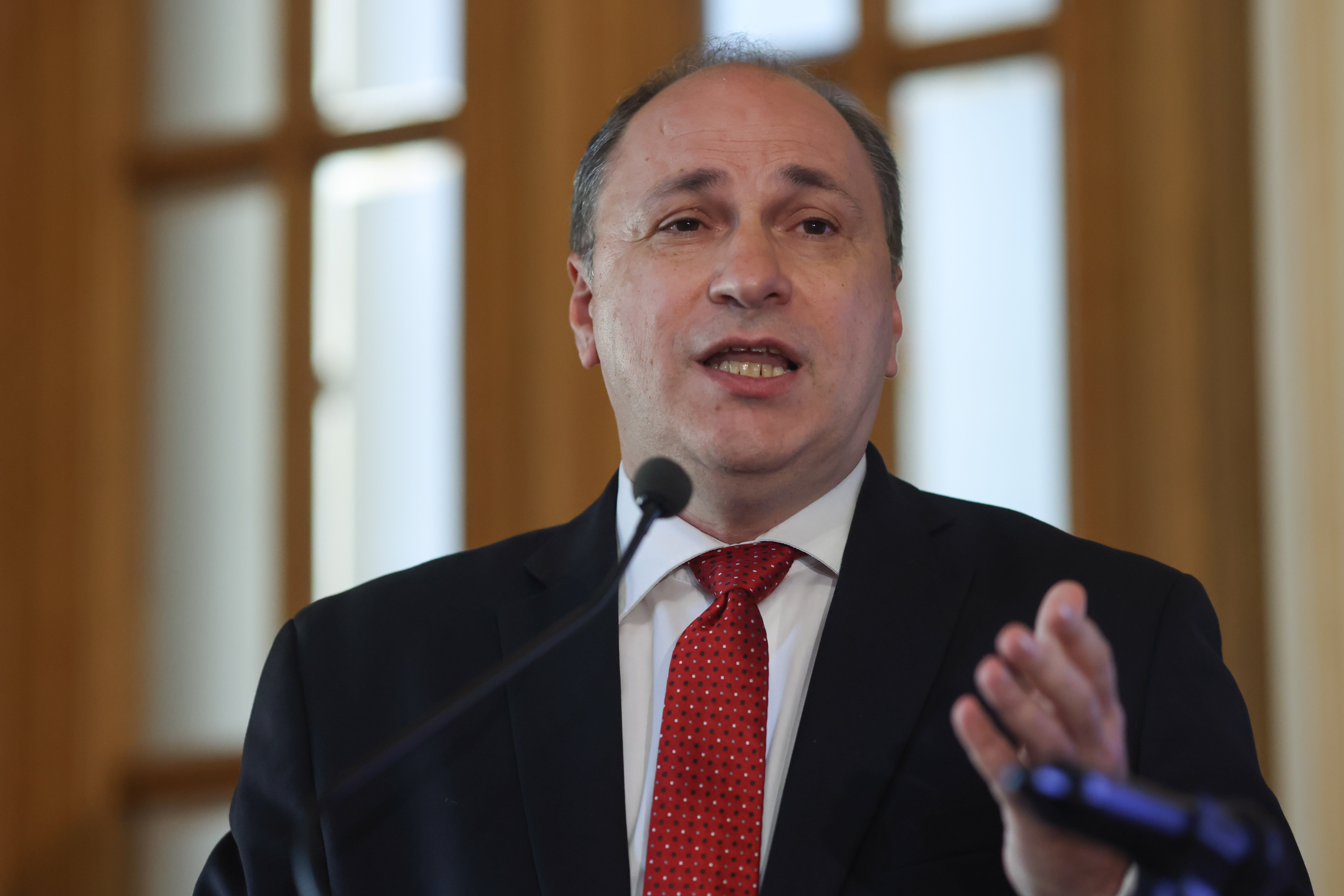 Reacția ministrului interimar al Educației după agresiunea dintr-o școală din Bistrița: „Statul trebuie să apere elevii și profesorii”
