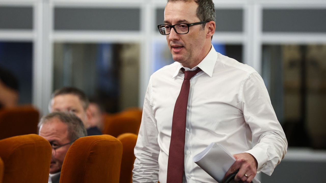 De ce a întârziat la audieri Bogdan Dumitru, ministrul propus la Digitalizare: „A fost extrem de dificil să intru în clădire”